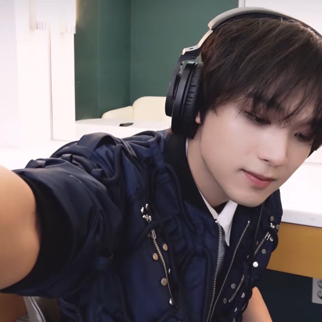 our main vocalist lee haechan

HAECHAN BEAUTY AND A BEAT COVER 
#정권챌린지_해찬
#LiveRequest_HAECHAN