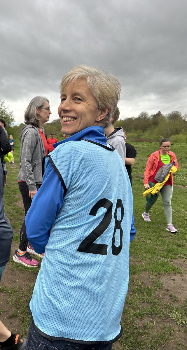 Enjoyed my first time as pace-setter ⁦@parkrun⁩ #volunteering 🤗🏃‍♀️