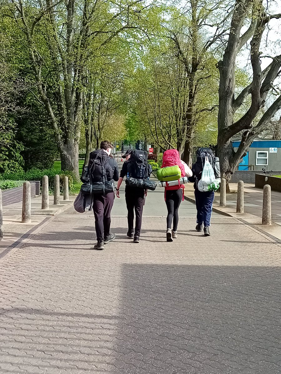 and they are off ... Northampton @ESCadets heading off from @NorthantsPolice Wootton Hall on their Bronze @DofE expedition. @Clive57 & I assessing, @McguinnessStaff & @StaffScrimshaw supporting