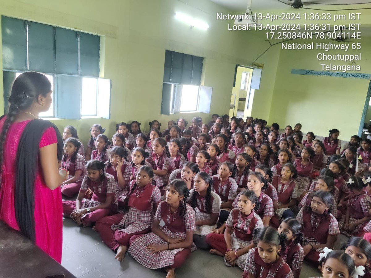 MalkajgiriCop's tweet photo. Today @sheteams_rck of #Choutuppal division conducted an #awareness program about #SheTeam, #CyberCrime, #HumanTrafficking, #ChildMarriages, #CCTV, #ChildAbusing, #Dial100, #Gender_Sensitization, #CCTV_Cameras, #Good_Touch, #Bad_Touch and #CyberStalking helpline No.8712662662 at KGBV School, Choutuppal.
#RachakondaPolice
#SheTeams