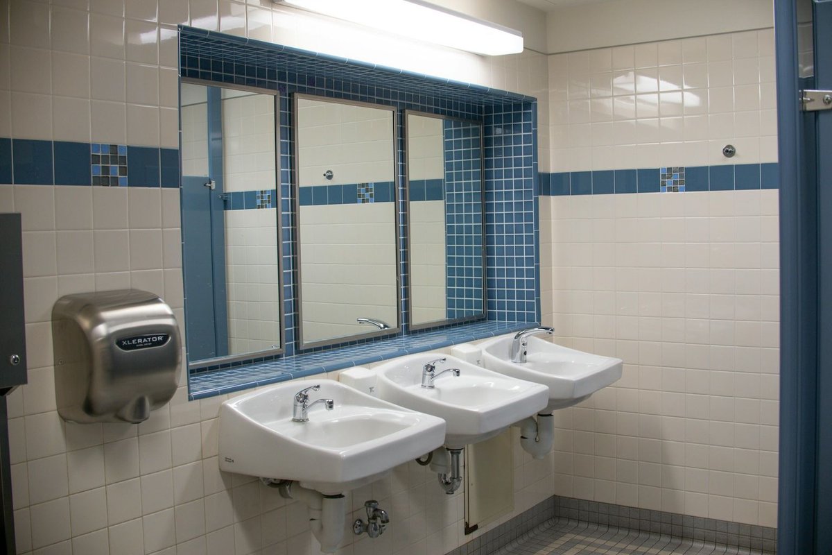 LetsGo2JapanNOW's tweet photo. Public Restrooms and Wet Hands—Most public restrooms in Japan are modern, clean, and sport washlets on every seat. But you’ll rarely find paper towels by the sinks...
.
See the full post at: https://t.co/jNzh8DXg5f
.
.
.
.
#letsgotojapannow #traveljapan #ilovejapan #japantour https://t.co/s7t5WRJ6se