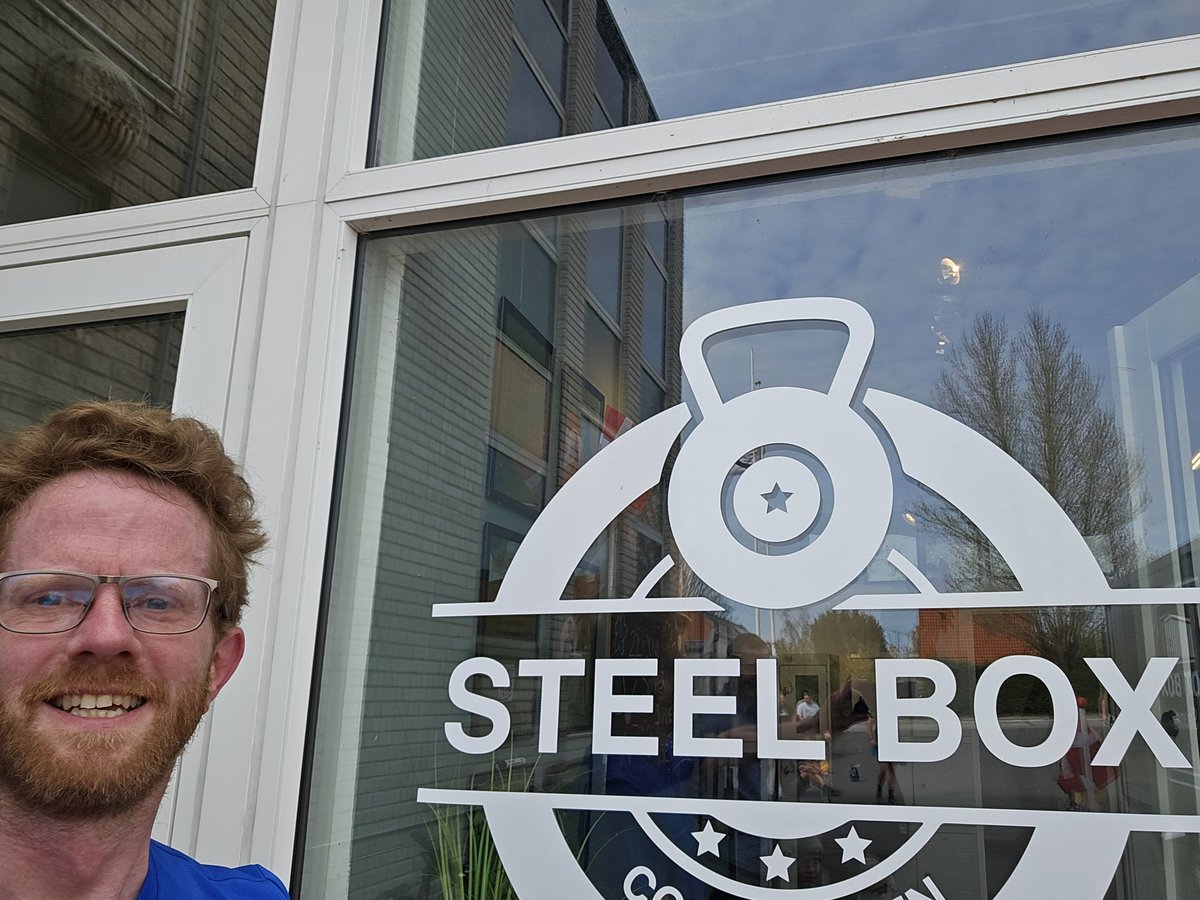 MartinNyvang's tweet image. Har lige været udsat for organiseret drabsforsøg. Det var noget lidt andet end mine sædvanlige løbeture, men det var både urimeligt hårdt og sjovt 😅😅.

Det er næppe sidste gang jeg er i #SteelBox