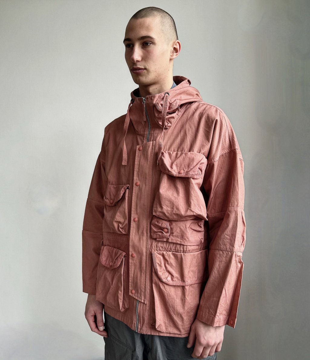 Dusty pink garment dyed Surtees jacket in ripstop cotton. Contact: info@hawkwoodmercantile.com #hawkwoodmercantile #hawkwood #menswear #outerwear #coat #jacket #garmentdyed #ripstop