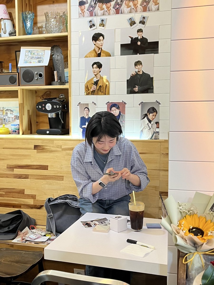 jwp_zip's tweet photo. 소연배우님 오셔서 사인도 받고 셀카듀 찍고 ㅜㅜෆෆ
얼굴 작으셔서 내적놀램.. https://t.co/CKdPW9vT4V