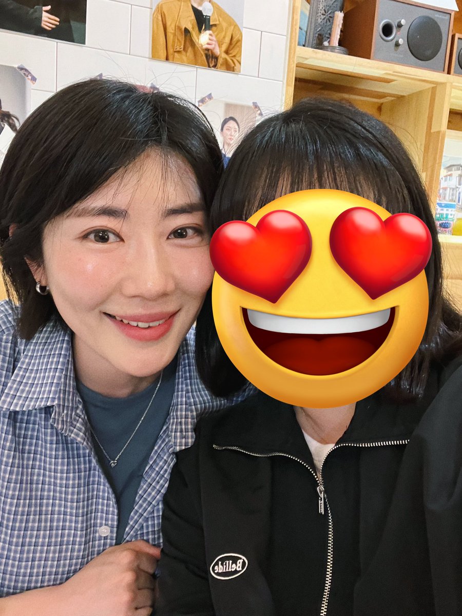 jwp_zip's tweet photo. 소연배우님 오셔서 사인도 받고 셀카듀 찍고 ㅜㅜෆෆ
얼굴 작으셔서 내적놀램.. https://t.co/CKdPW9vT4V