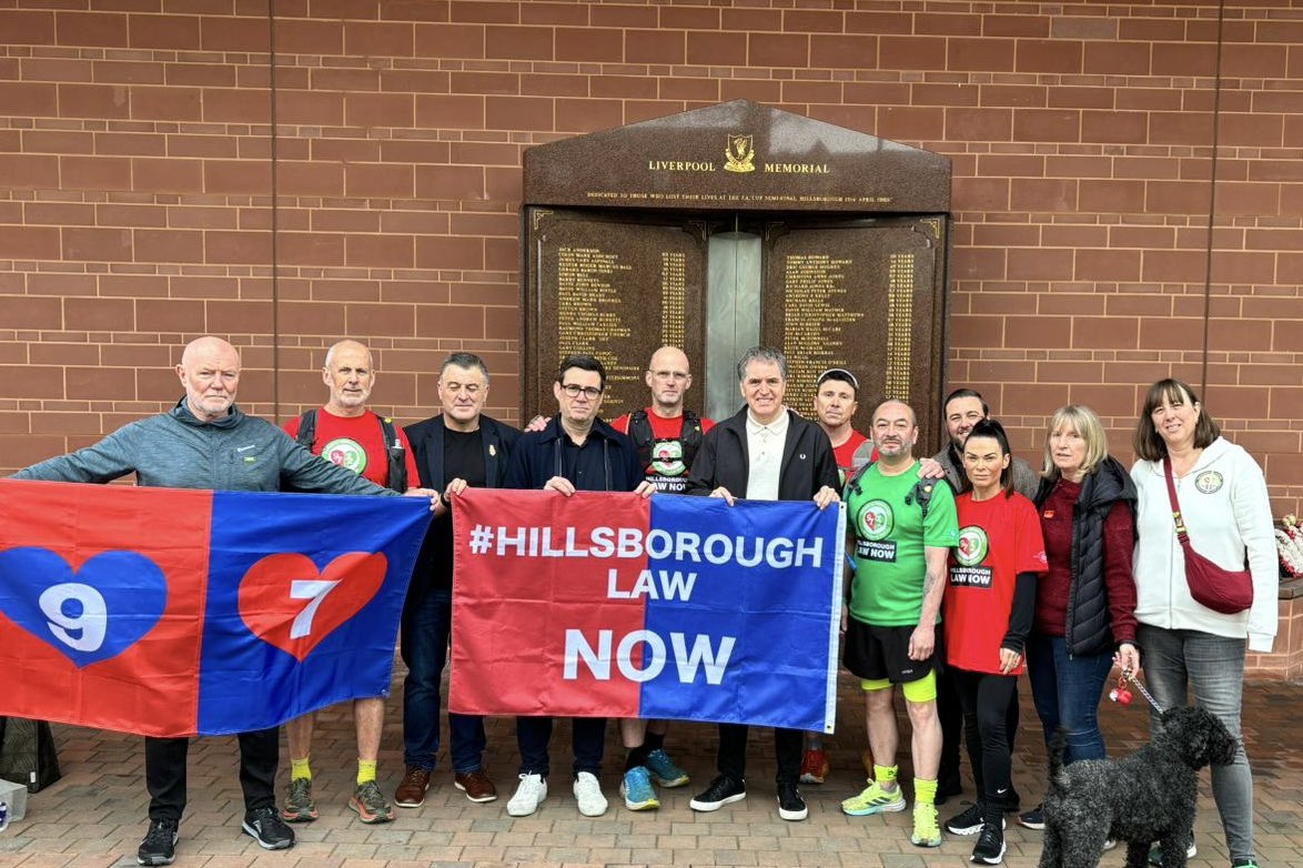 Very proud to see our friends @Sheff_Grenfell off on their journey this morning.

This team will run 227 miles from Anfield to Grenfell this week, all to raise vital awareness of the need for a #HillsboroughLaw.

If you see them on their travels, make sure to show your support!