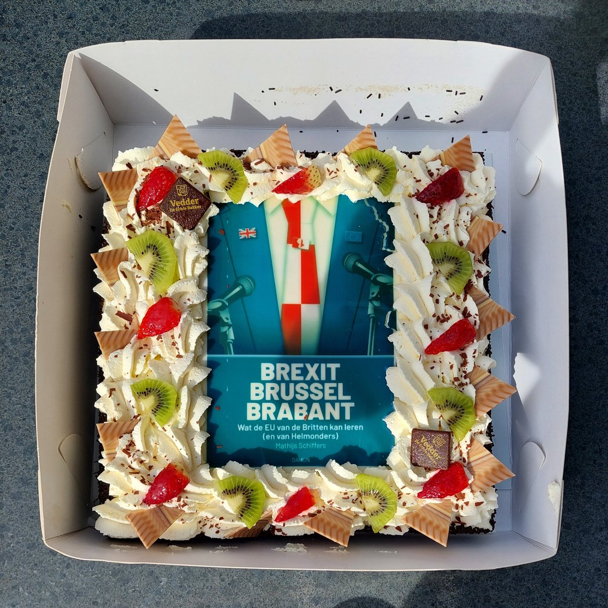 Brexit Brussel Brabant. Het lekkerste boek van Nederland.

Vanmiddag in <a href="/DeCacaofabriek/">Cacaofabriek</a> te #Helmond.

Met <a href="/MChahim/">Mohammed Chahim</a> en <a href="/ToineMandersEP/">Toine Manders</a> 

<a href="/uitgeverijdamon/">Uitgeverij Damon</a>