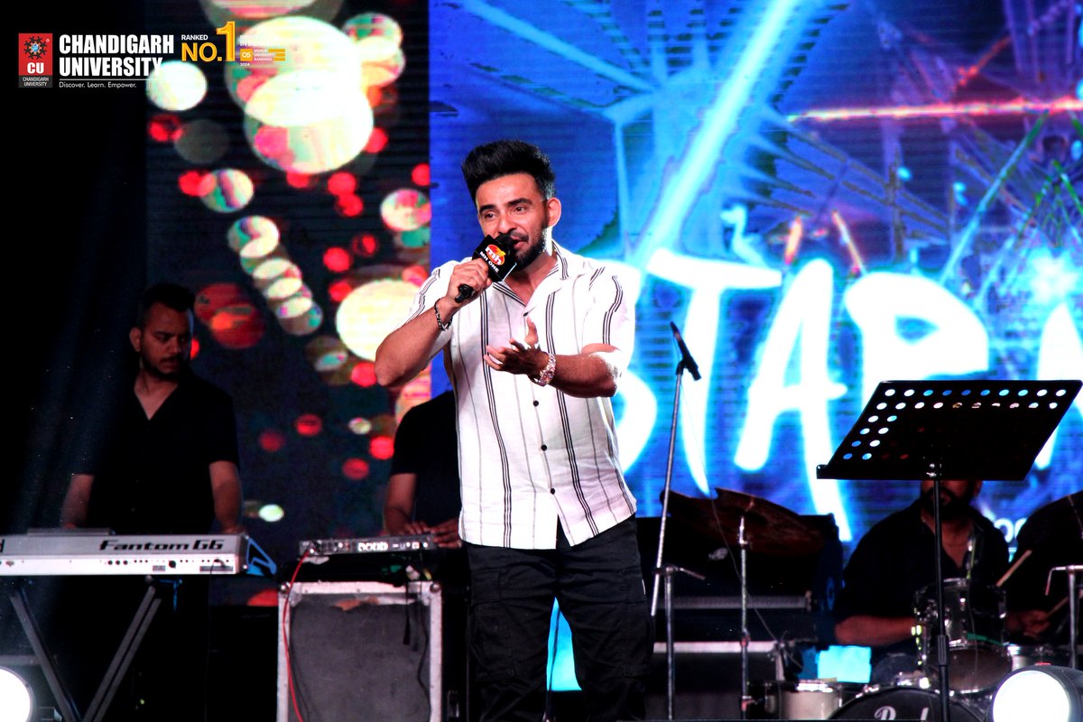 Chandigarh_uni's tweet photo. Step back into the enchanting world of our Star Night, where the #CUCampus came alive with the presence of illustrious stars like @jassiegill, @AmyraDastur93, @reshamanmol, @sagastarraman, and more from the entertainment industry!
Swipe through these captivating moments that lit up the evening and filled our hearts with joy and excitement! #StartNight @mhonemusic