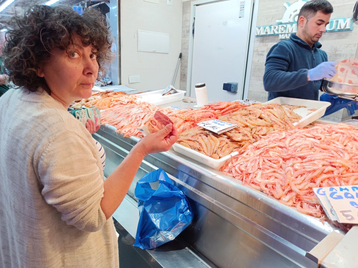 MarioGuinea4's tweet photo. Mercado del Carmen, Huelva https://t.co/EWlJnN2lhH