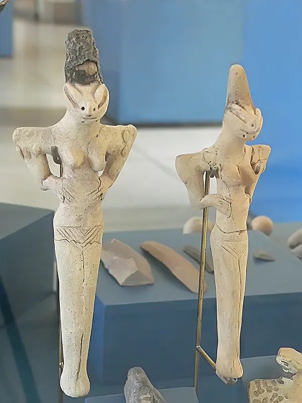 The Ubaidian culture, a prehistoric civilization in Mesopotamia, thrived between 4500 and 4000 B.C. Recent excavations at the Al Ubaid archaeological site have revealed a fascinating array of artifacts dating back 7,000 years. These artifacts depict humanoid figures with…