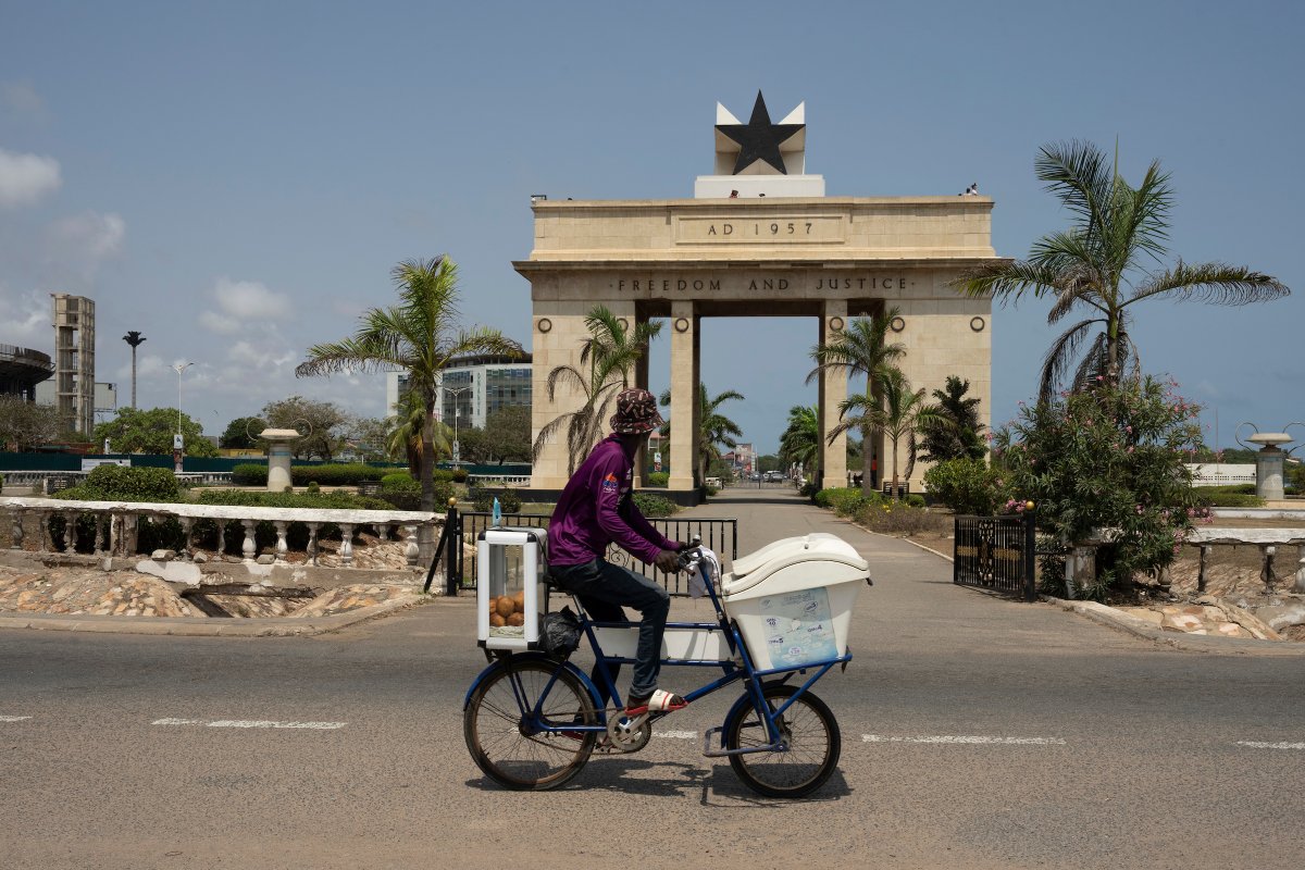 The IMF and Ghana have reached a staff-level agreement on the second review of Ghana's economic program. The country will have access to about $360 million once the review is formally completed by the IMF Executive Board. More here: imf.org/en/News/Articl…