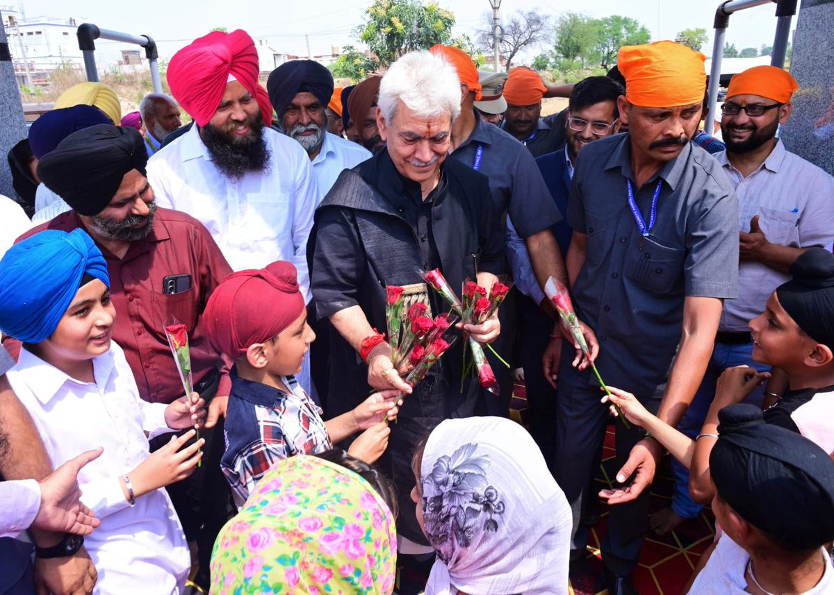 Called upon the youth to follow the ideals that Guru Gobind Sahib Ji espoused throughout his life and strive relentlessly towards upliftment of the poor and downtrodden.