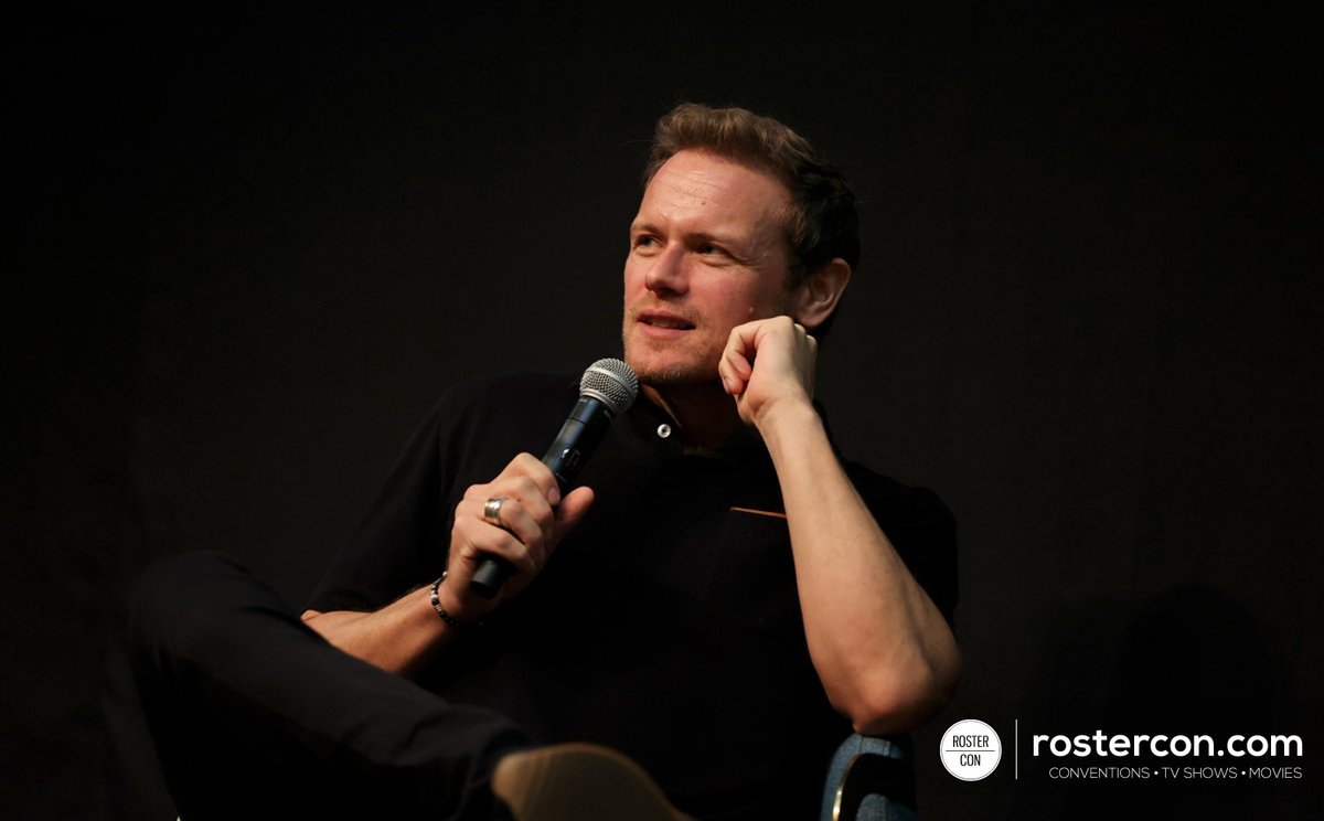 RosterCon's tweet photo. #TheLandCon6 - Sam Heughan est sur scène pour le plus grand bonheur des fans d'#Outlander. #TLC6 https://t.co/F5D09tVbJD https://t.co/GJgFW7gvF2