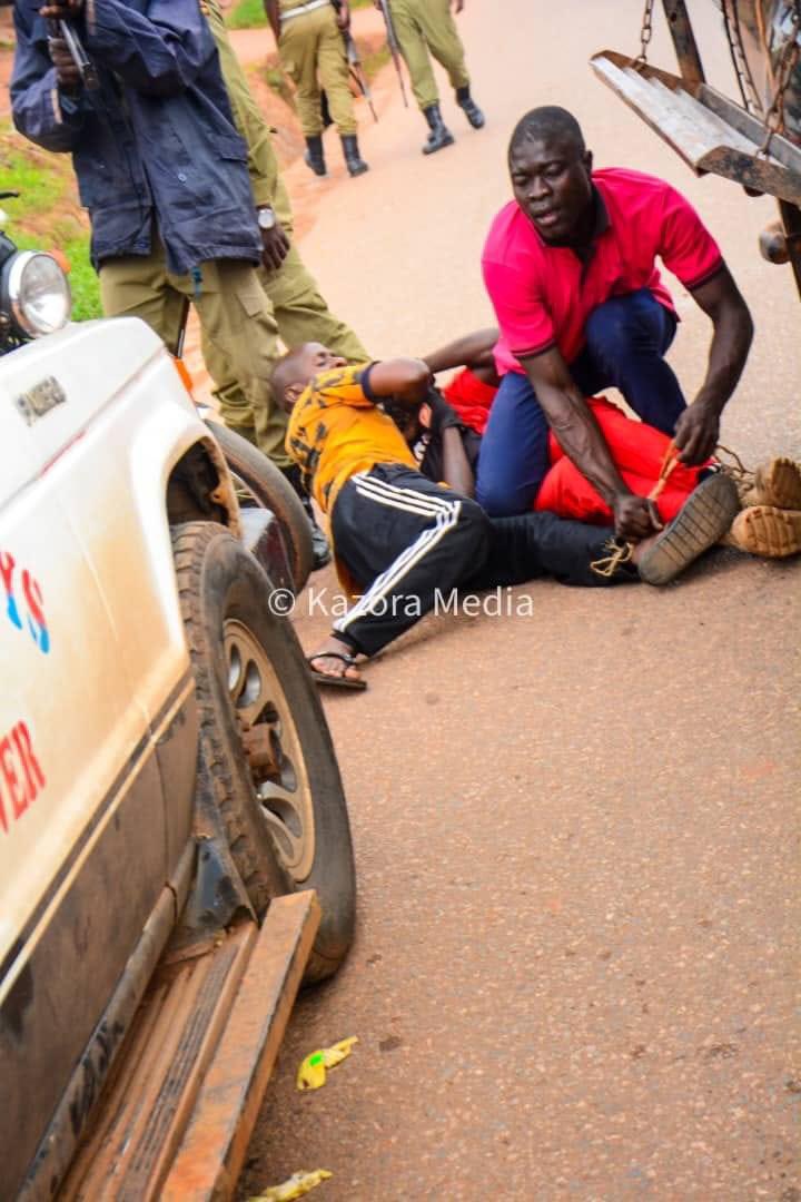 2024 museveni and @PoliceUg continue to humiliate and dehumanise Ugandans , @NUP_Ug supporters were brutally arrested today as they headed to kiboga for the memorial ceremony of our fallen comrade Rita Nabunya 😢🙌 #StopPoliceBrutality.