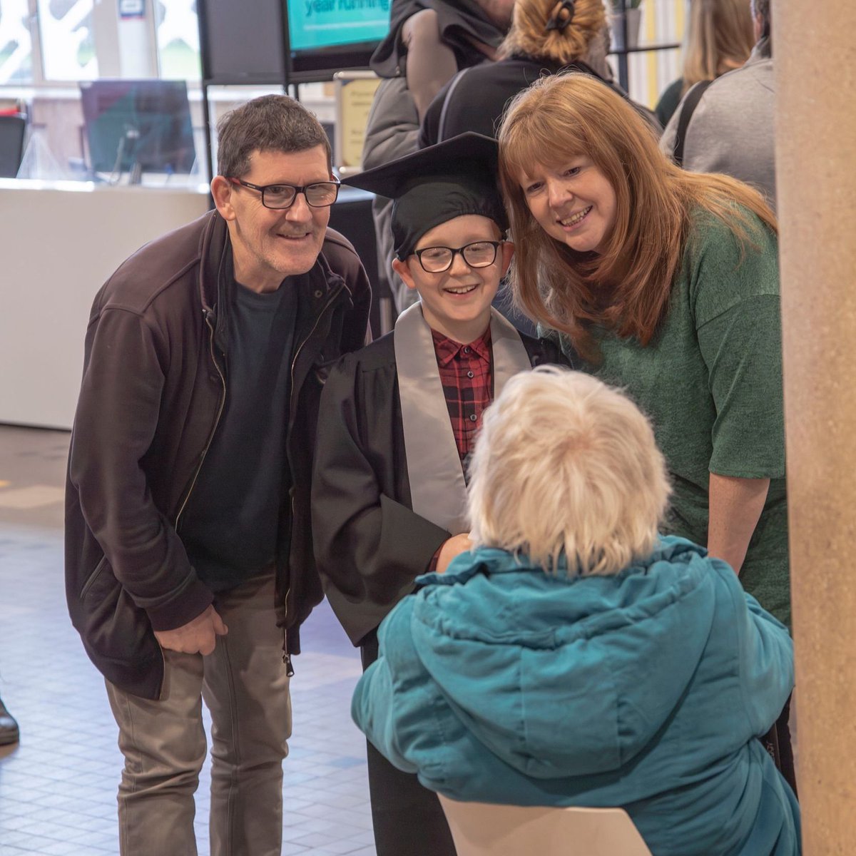 ✨🎓 It was amazing to see the smiles from the young people and their families at the Wrexham graduation for the children from local community groups. Here's to celebrating dreams achieved and futures filled with endless possibilities! 🎉💫 📷@MarnieBeePhotography