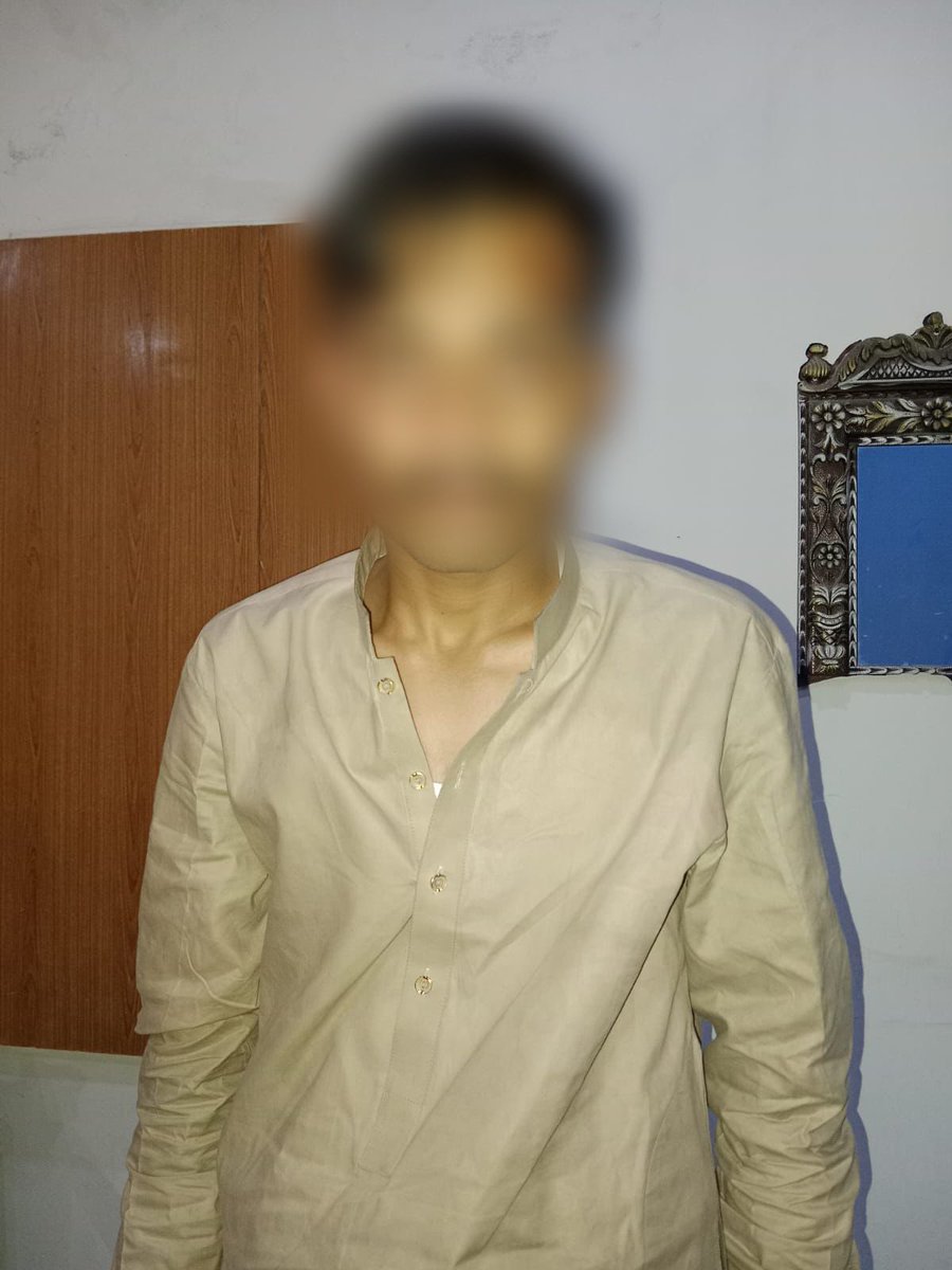 SyedAllahDinoS3's tweet image. On the Direction of Minister Excise and Narcotics Control @sharjeelinam
Sb. Team Narcotics Arrested an Ice ( Drugs ) supplier namely Ali Jaffar S/o Jaffar Hussain r/o Lal quarter pakola and have recovered about 170 Grams of ice. #NarcoticsCrackdown @rawalsharjeel @BBhuttoZardari