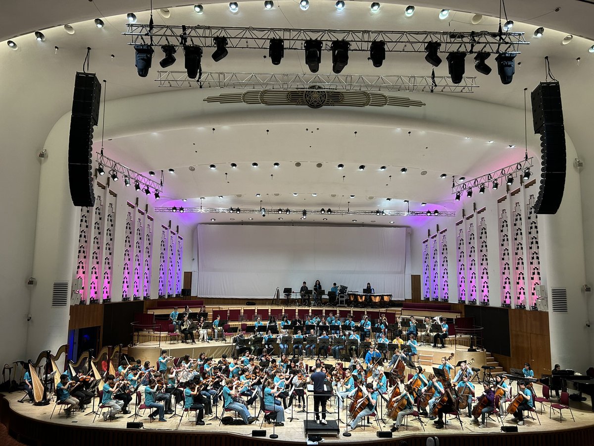 Liverpool Philharmonic Youth Academy Orchestra are sending their Saturday morning rehearsing side by side with @NYO_GB! It’s a great opportunity for our young aspiring orchestral players to meet and learn from other passionate young musicians from across the UK.