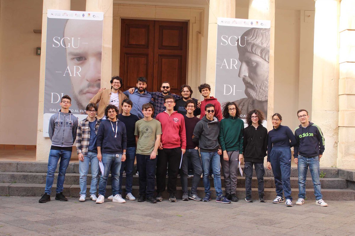 Young to Young, gli allievi della @SSC_UniCT di @unict_it in cattedra per lo stage di preparazione ai Campionati di Fisica Su #UnictMagazine di #Unict unictmagazine.unict.it/young-young-gl…