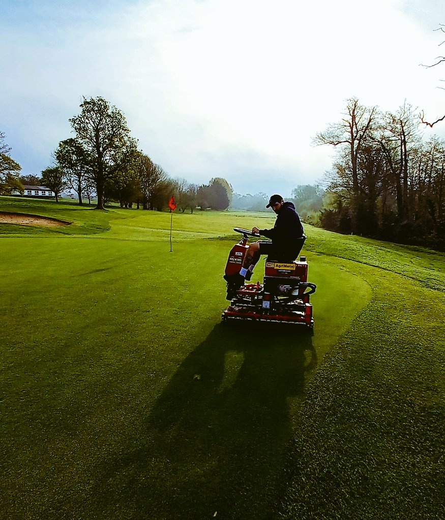 A murky start but a great Saturday shift with <a href="/GKCharCol/">CharCol</a> rolling greens and dialing in apps.
Huge turnaround in definition and presentation this week now the rain has finally eased, enabling us to knock things back into shape <a href="/baronessuk/">Baronessuk</a>
<a href="/AgriMetal_US/">AgriMetal Golf and Turf</a> <a href="/SouthwickParkGC/">Southwick Park GC</a>