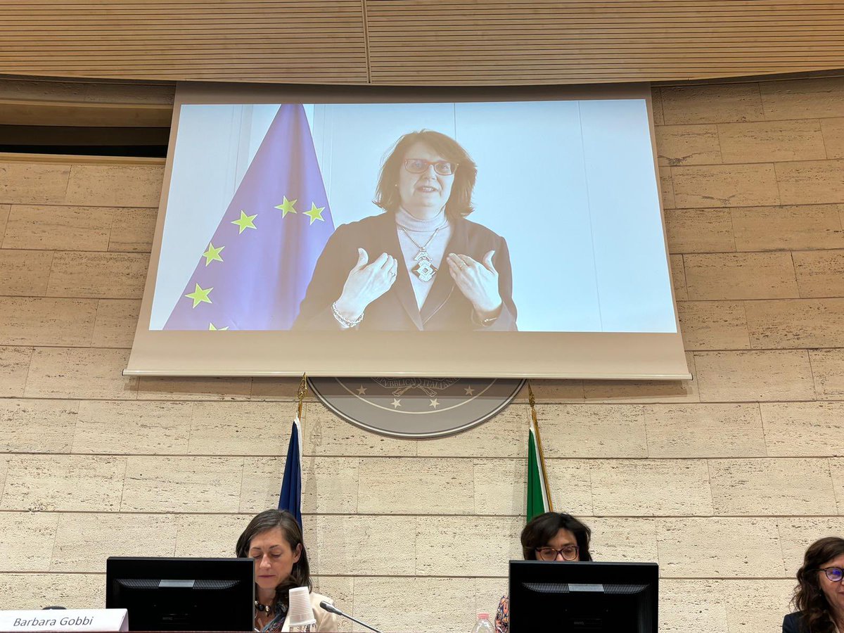 Happy to have contributed to the national workshop in Rome! The right of patients to access healthcare in another 🇪🇺country in an easy & safe way is key. The work of the European Reference Networks (ERNs) on #RareDisease is a concrete example of this. #HealthUnion