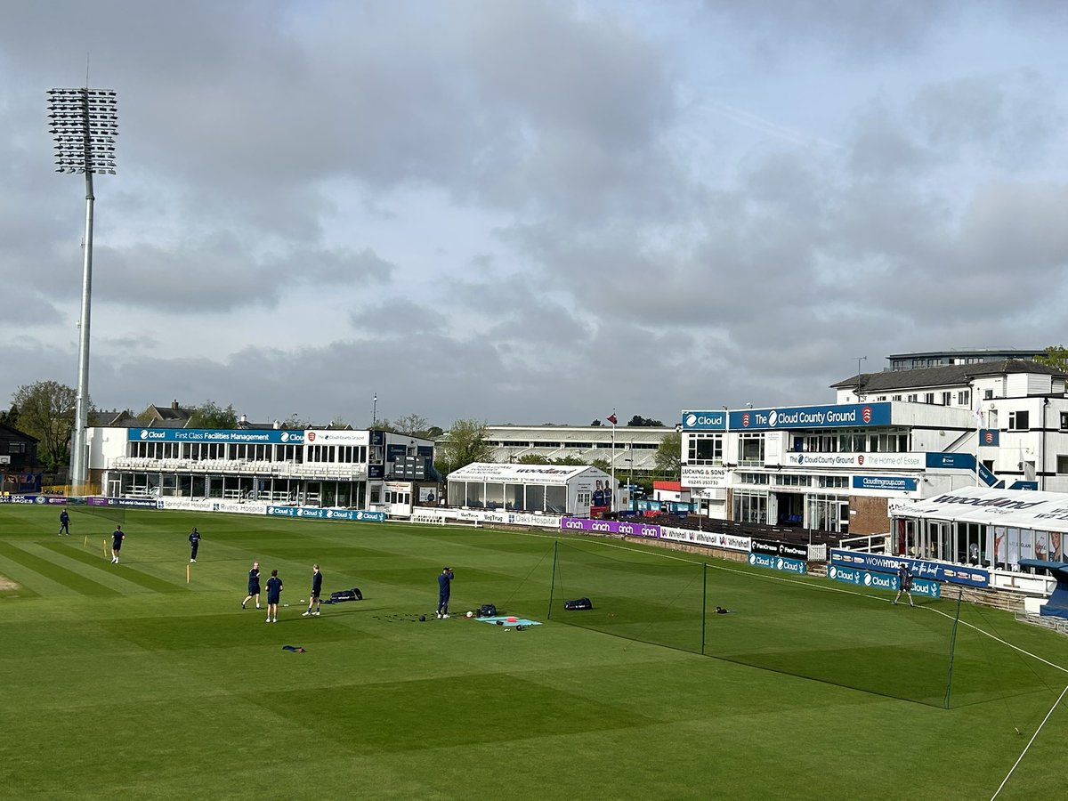 Chelmsford is the home of radio so it’s nice to be here on comms for @BBCKentSport for day two of #Essex v #Kent in the @CountyChamp - big day in store!