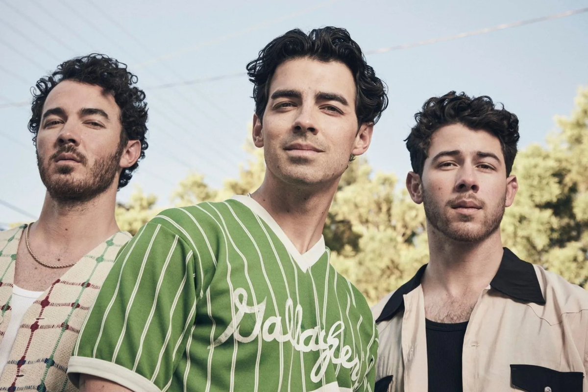 22minutoscon's tweet photo. 🚨 ¡Atención fans de los @jonasbrothers en Europa!  

Por razones de nuevos proyectos, los #JonasBrothers han cambiado las fechas de su tour por el continente. Todas las entradas serán válidas para las nuevas fechas

✍️ @FabianaAstridA1 

https://t.co/1VmosdMsQ9 https://t.co/QNK3dsUWAT