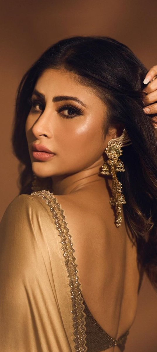 Aesthetic Gold 🥇 #MouniRoy