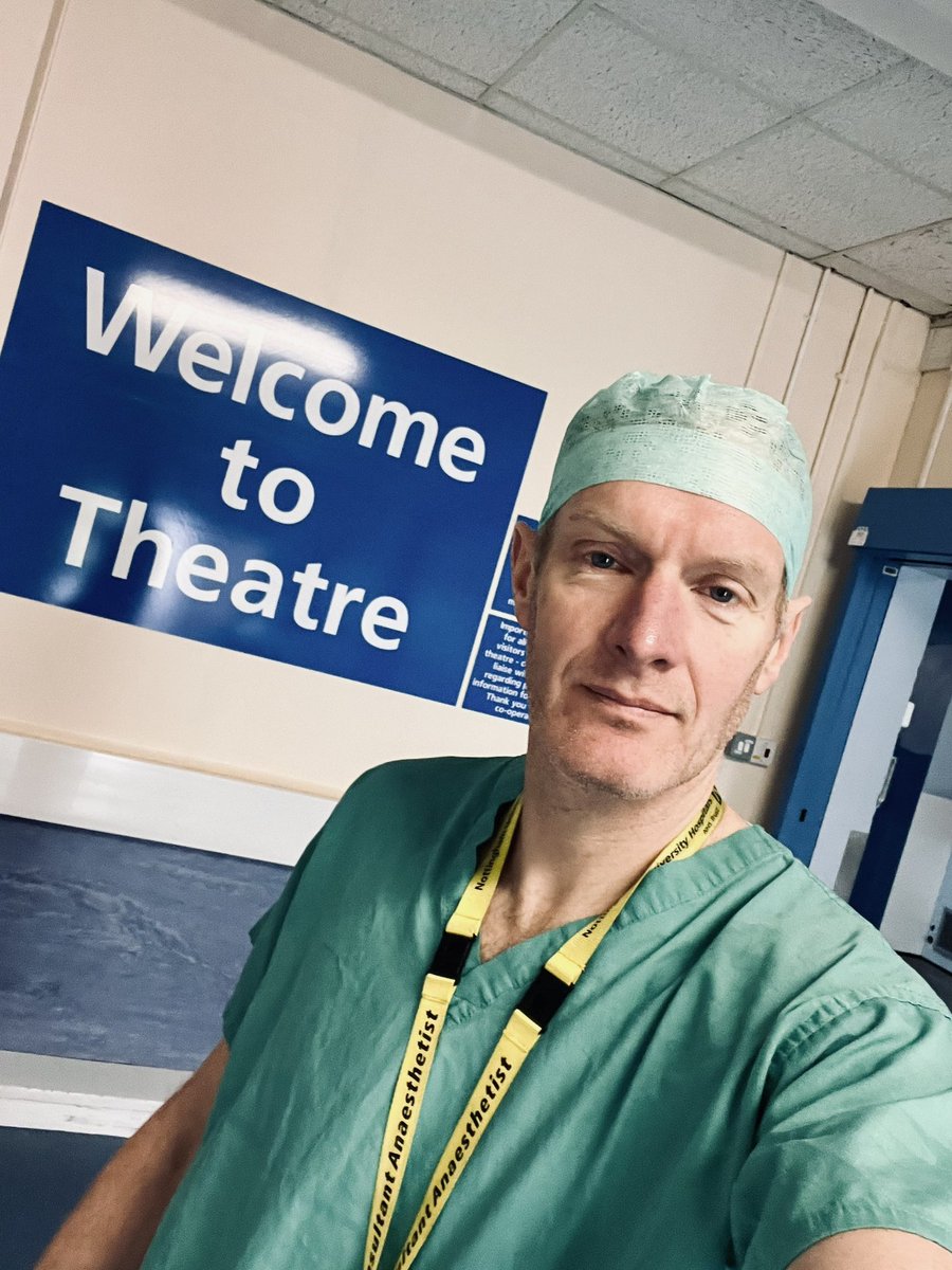 8/9 year ago @Jeremy_Hunt told drs he would only give them a pay-rise if they agreed to work weekends - leading to a series of #iminworkjeremy tweets! Now @wesstreeting says he will only give the NHS more £££ if medics agree to work weekends… Well guess what? #iminworkwes