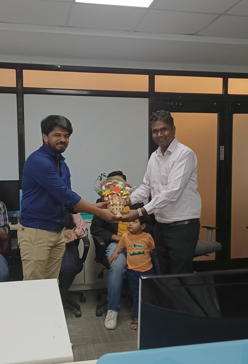 Honoring the Industry Expert Mr. Sushil Bhagat sir at our Graduation Day Celebration of Automotive Embedded Interns!

#GraduationDay #AutomotiveEmbedded #IndustryExperts #InnovationCelebration #TechLeaders #FutureInnovation #AutomotiveTech #InternshipSuccess #MilestoneMoments