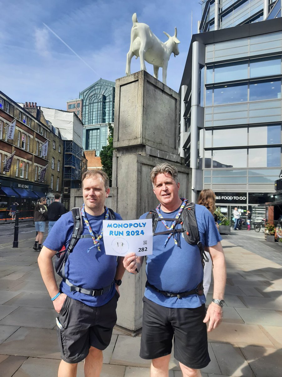 adric_warth's tweet photo. @monopoly_run #mr24xbox #team282 #Spitalfields https://t.co/qep4QzTg8h