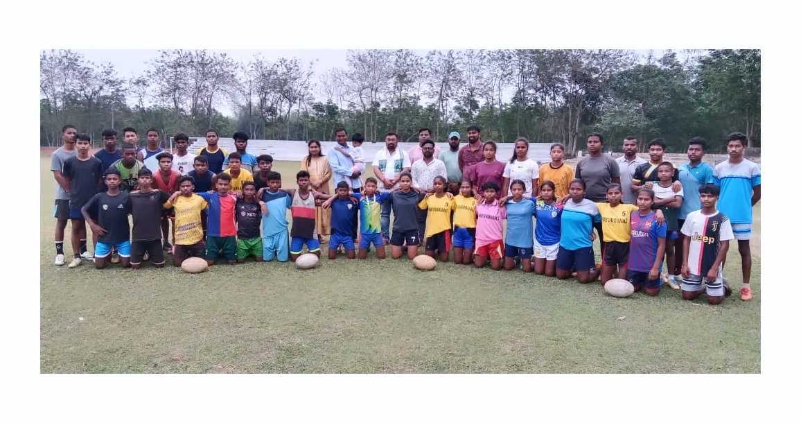 MayurbhanjRugby's tweet photo. Grateful for the surprise visit from Mr. Sananda Marandi Sir, Ex Deputy Speaker of OLA, &amp; Mr. Akay Bhai, former National Rugby player of Odisha State, to our 2024 camp. Their support energizes our players! 🙏🥰🏈 #MDRFA @CMO_Odisha @Vkpandianfancl1 @GC_Murmu @rvineel_krishna https://t.co/CNKYNZiZxZ