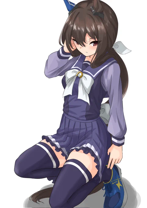 #太もも晒すとフォロワー増えるって聞いたんですがシューズアヤベさん 