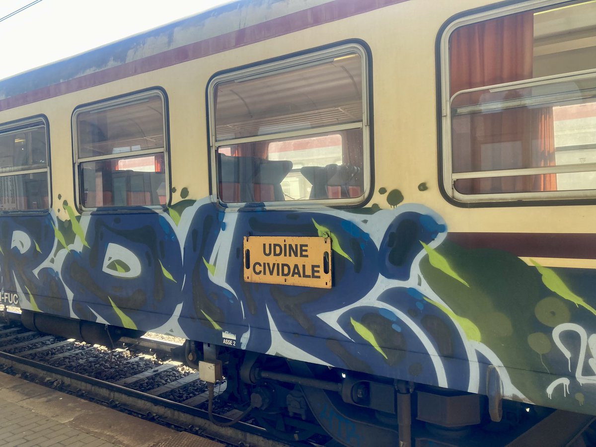 hannokinkel's tweet photo. Another journey #TrainToEGU #EGU24 starting slow (and warm) https://t.co/Y1dnCPvDwY