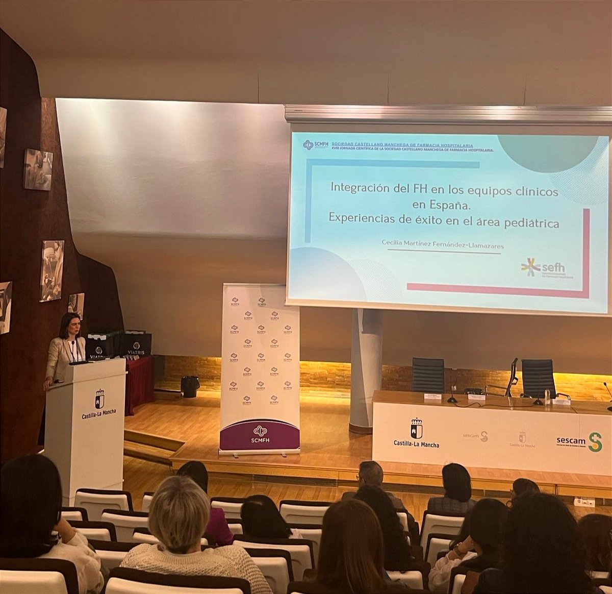 💫 Integración del FH en los equipos clínicos en España.
🔸Debemos avanzar en una mayor y plena integración de los FH en los equipos.
🔸Certificación y especialización del FH ➡️ Integración clínica.
🔸Promover medidas de impacto y de resultados generados.
<a href="/ceciliamfll/">Cecilia Martinez FLL</a> <a href="/sefh_/">S.E.F.H</a>