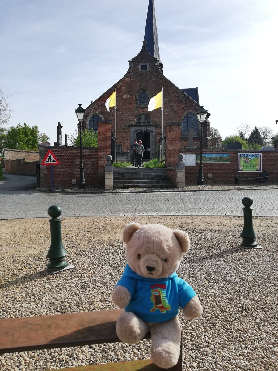 boeleke_op_reis's tweet image. We&apos;ll be walking the Castles Route in Gaasbeek. Start at the Church of Our Lady. #walkingisfun