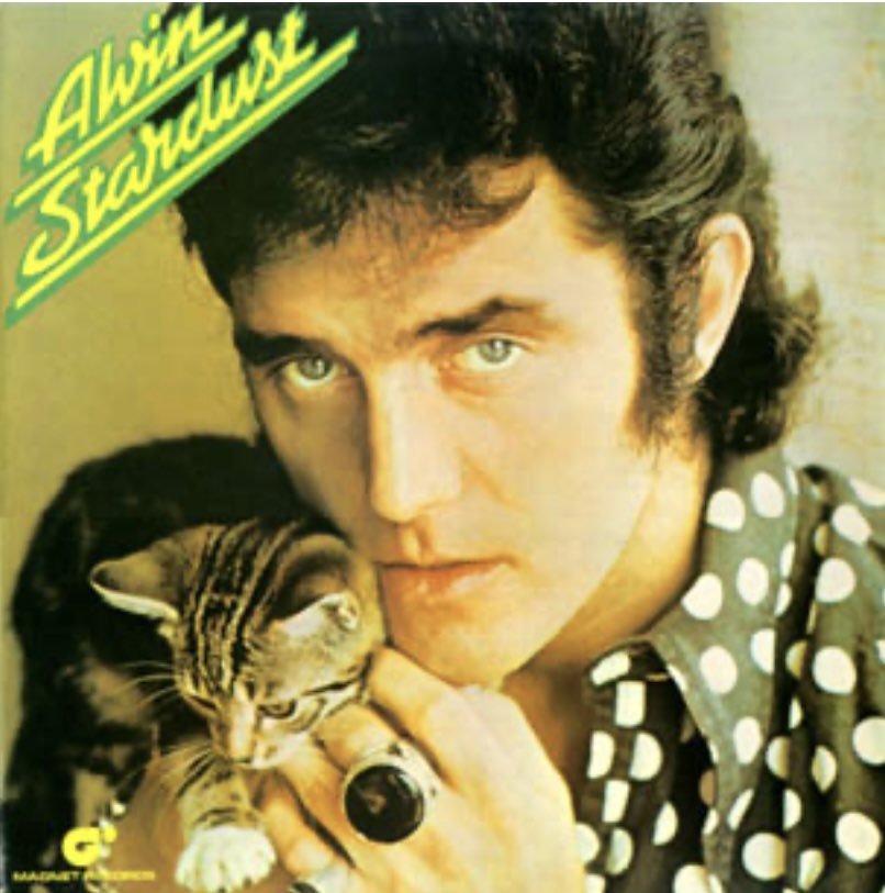 Back to 1974 tmw online at Coast 1079 featuring this album from Alvin 🤓🎶🎶 6-9pm BST via your usual internet radio app / link #coast1079 #internetradio #internet #alvinstardust