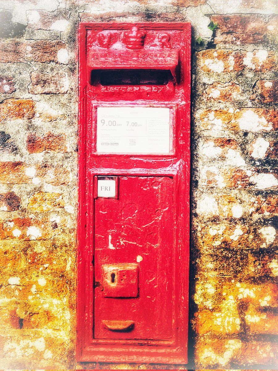 #PostboxSaturday Little Cawthorpe near Louth #Lincolnshire 🇬🇧