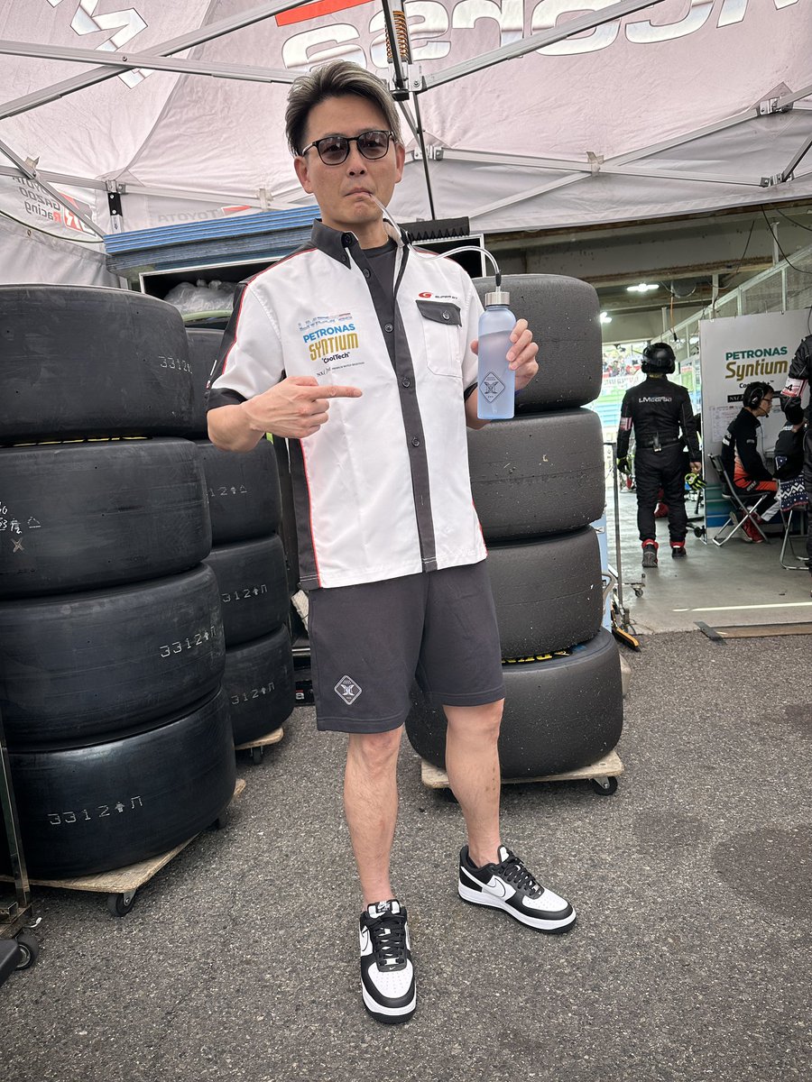 #SUPERGT 開幕戦の新方式での予選が終わりました。A組なのかB組なのかが大きく運命を変えましたが、今回に限っては我々に不利に働きました。でもまともに行っても10位ぐらいだったと思うので、更に速さを手に入れられる様明日の決勝も引き続き頑張ります！🔥暖かく過ぎて短パンデビューしましたよ！⛱️