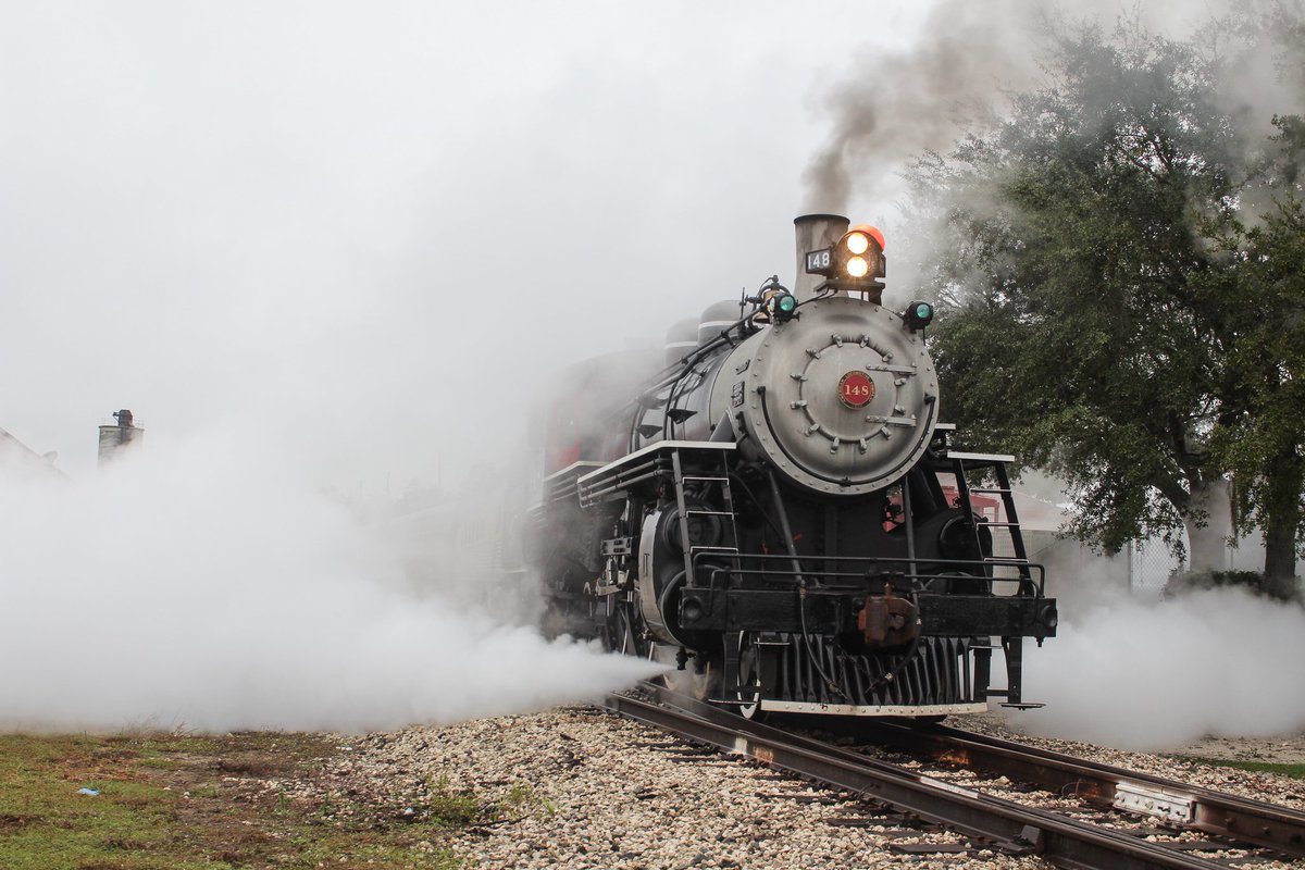 US Sugar 148 departing Lake Placid FL in a cloud of steam 
#ussugar148  #train #trains #railfan #railfans #railfanning #railfannation #railfans__ 
#railfans_of_instagram #trb_express #daily_crossing #railsupremacy #pocket_rail #train_nerds #rail_barons #railways_of_our_world #FL