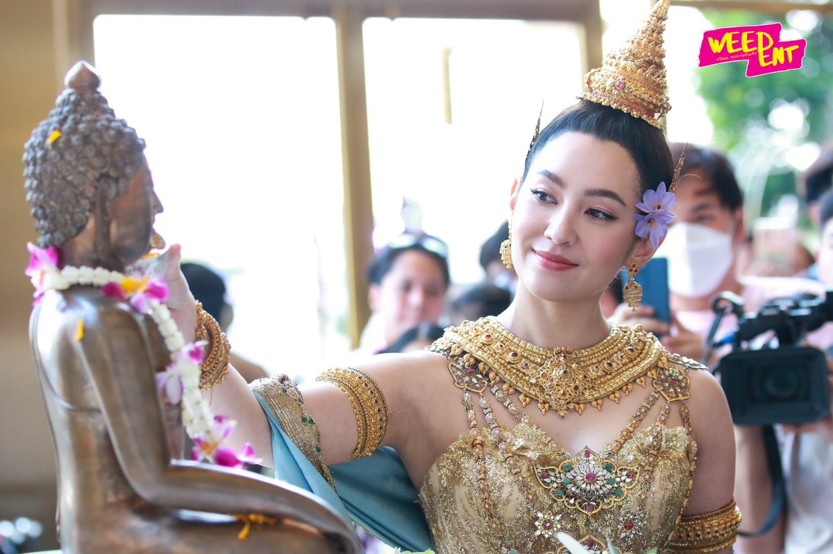 WEED_ENT's tweet photo. 📌 #ICONSIAM

นางสงกรานต์มโหธรเทวีประจำวันนี้ ได้แก่ "เบลล่า-ราณี" ในงาน “ไอคอนสยามมหัศจรรย์เจ้าพระยามหาสงกรานต์ ๒๕๖๗” 💦🎉

#เบลล่าราณี #bellacampen
#ICONSIAMSongkranxBELLA
#ICONSIAMSongkran 
#สงกรานต์ที่ไอคอนสยาม 
#THAICONICSongkranCelebration https://t.co/DWB4X3xkot