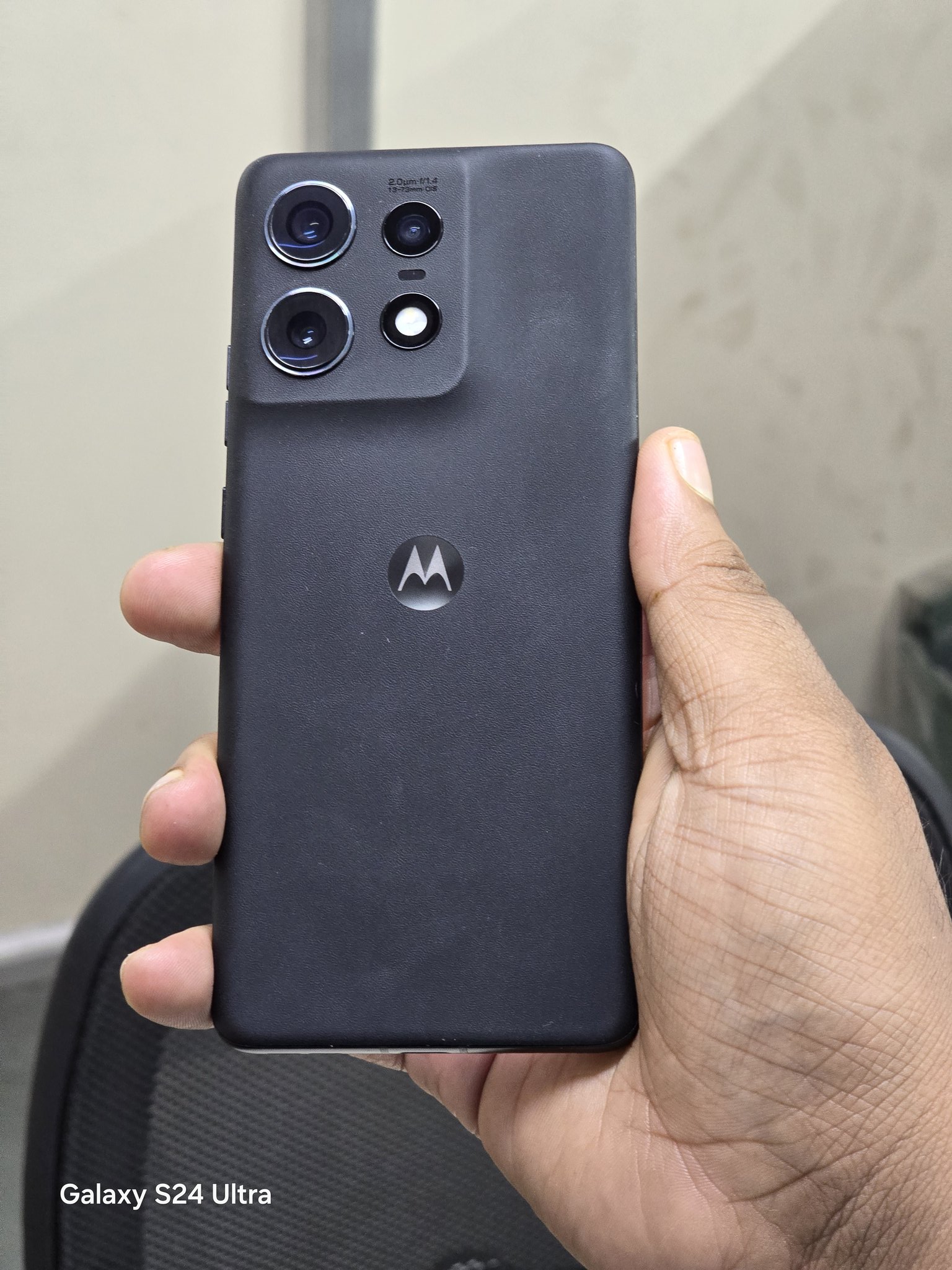 on X Not sure about the other color but yaar Black wala haath me premium to feel de raha hai. One of the best VFM phones out there