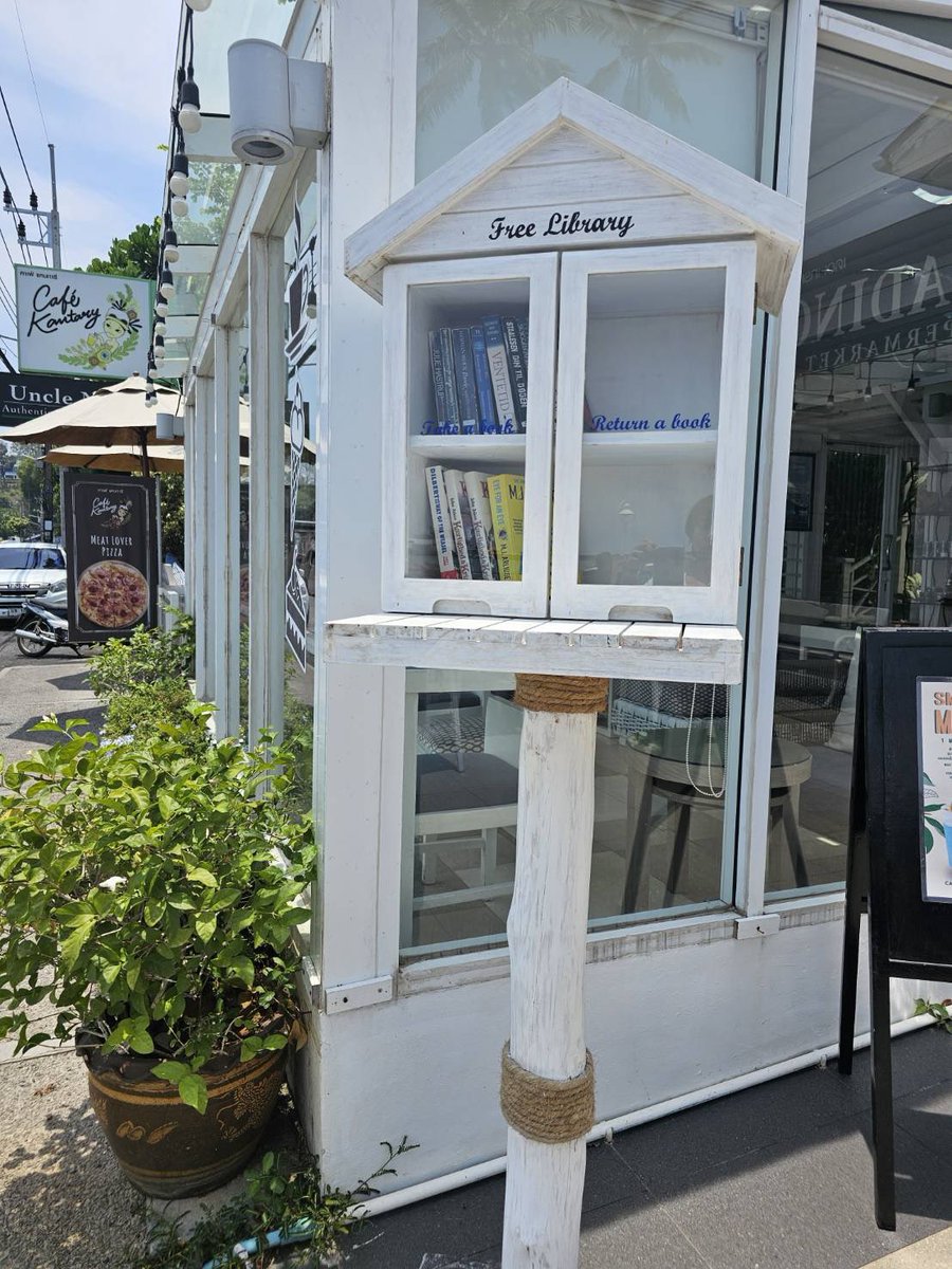 A unique library - free books in Phuket, Thailand.
#library #freebooks #phuket #thailand #CapePanwa #travel