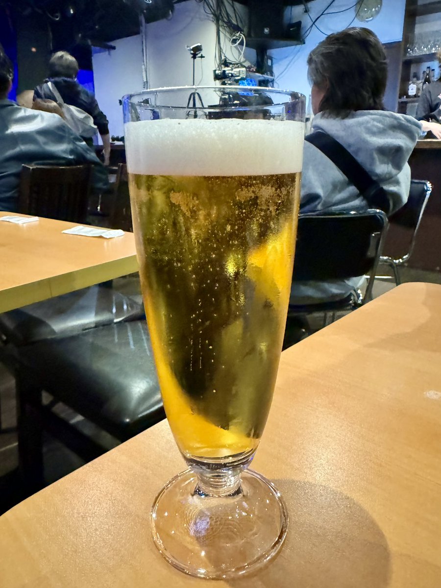 Sadasan_osaka's tweet photo. EOE最高過ぎた。近すぎた。
からのToshiさん🎸

#EastOfEden 
#EOE 
#D_Drive_Toshi 
#梅田always https://t.co/LDGuOSzjJX