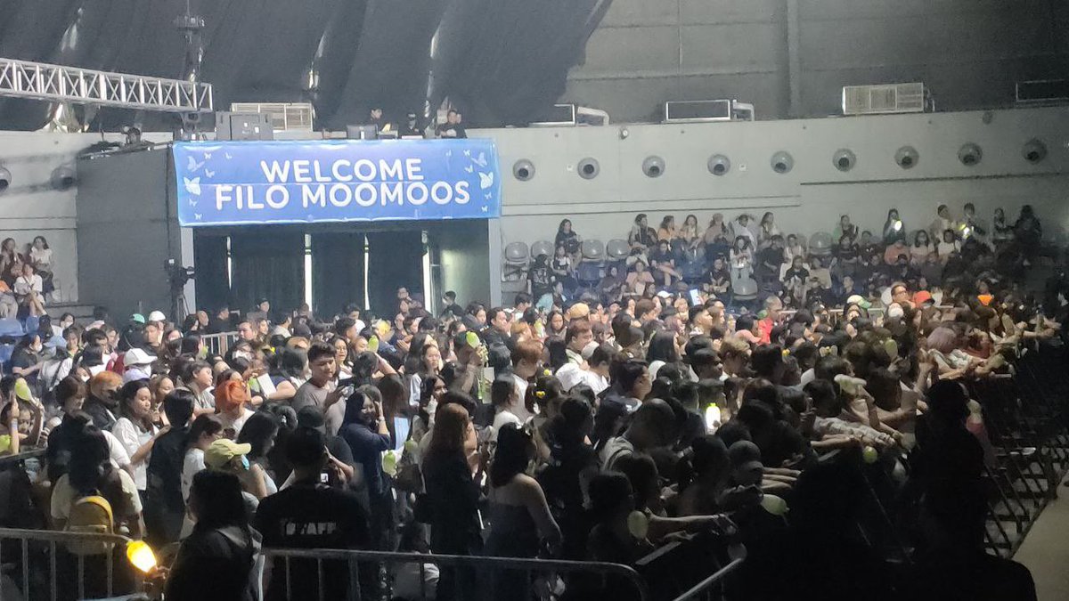 MamamooPH's tweet photo. [#WheeIntheMoodinManila]

WHEEIN IN THE MOOD BEYOND IN MANILA STARTING VERY SOON!

#WHEEIN https://t.co/duBxA27hAH