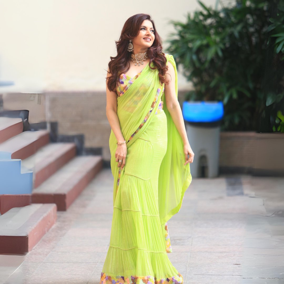 Bold, beautiful, and breathtaking! @bhagyashree.online stuns in our Neon Hand Embroidered Blouse and Pre-Draped Saree, a testament to timeless elegance with a modern twist. 💫 

#NirmoohaMagic #bhagyashree #Nirmooha #fashion #style #womanstyle #womanfashion #outfit #womenswear