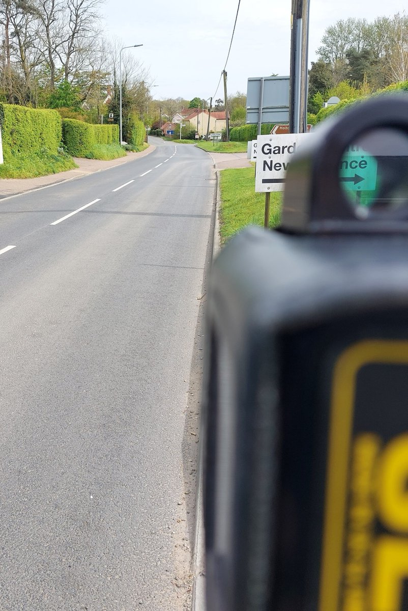 Due to speeding concerns raised by residents in the local area, Pc 783 Mayhew was out yesterday conducting speed enforcement on Halesworth Road in #Holton , RIT and CPT officers will continue to conduct speed enforcement throughout the year across the East. #fatal4  #1330 #RIT2