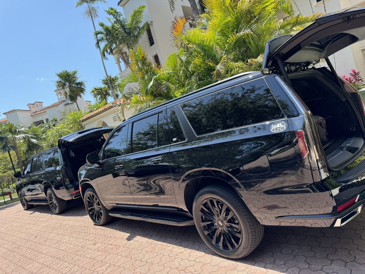 LTGMIAMI's tweet photo. Black car service #limoservice #chauffeurservice #drivers #arrivals #departures #asdirected #miami #f124 #f1 https://t.co/J519AeMW1V