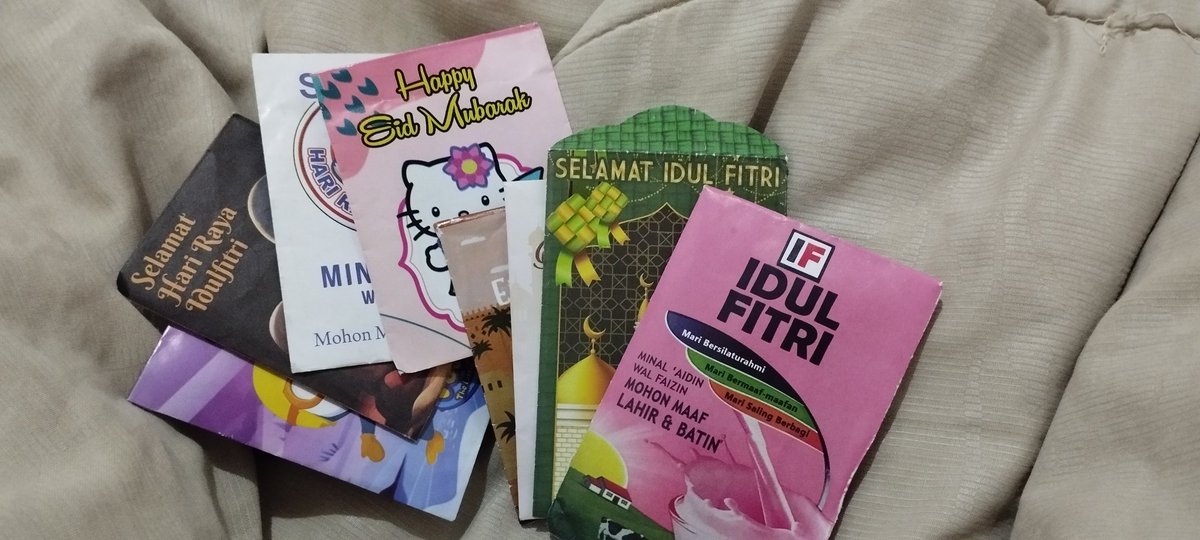 PutikIzza's tweet photo. Apakah menggunakan amplop bekas pemberian orang untuk diberikan lagi ke orang lain tidak sopan? 😅 https://t.co/NYJ011awV7