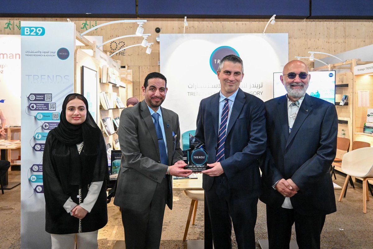 Christos Dimas, a Member of the Greek Parliament and Deputy Minister of Culture, visits TRENDS' pavilion at the Paris International Book Fair 2024, to explore its research endeavors and commends its diverse publications. #Trends #Trends_Paris_International_Book_Fair…