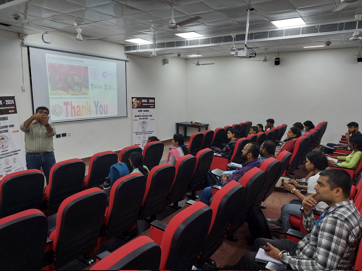 smanoharan_naan's tweet photo. While screening for new antibiotics is necessary, a complementary rational drug designing approach will also be needed. Dr. Sudipta Bhattacharyya talked to our participants on Rational drug design and also shared some cool snippets of recent research from his dynamic group. https://t.co/bh5dPcwO4s